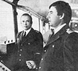 Капитан А. Агешин и старший помощник В. Котов